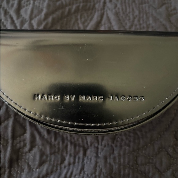 Marc By Marc Jacobs Black Patent Leather Sunglasses Case - Picture 2 of 8